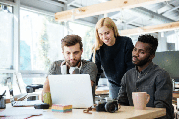 Business professional receiving proactive IT support Chicago from GO Technology Group using advanced platforms.