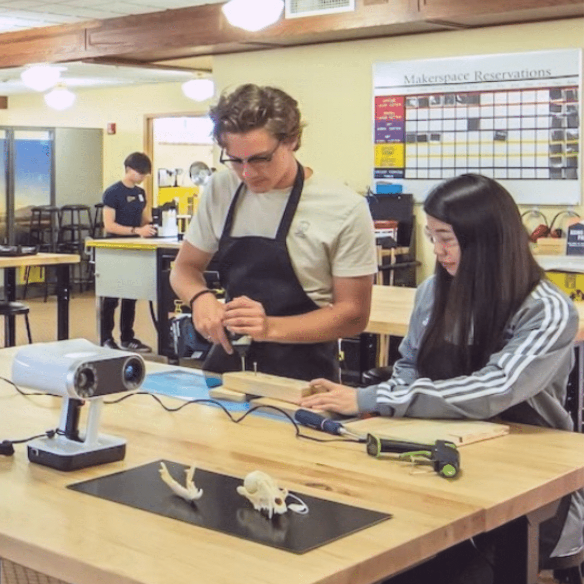 What Library Makerspaces Reveal About Technology and Innovation