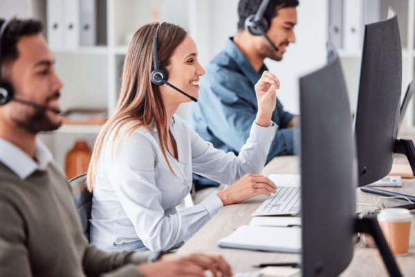 Helpdesk professionals providing managed IT support and cybersecurity services for businesses in Chicago